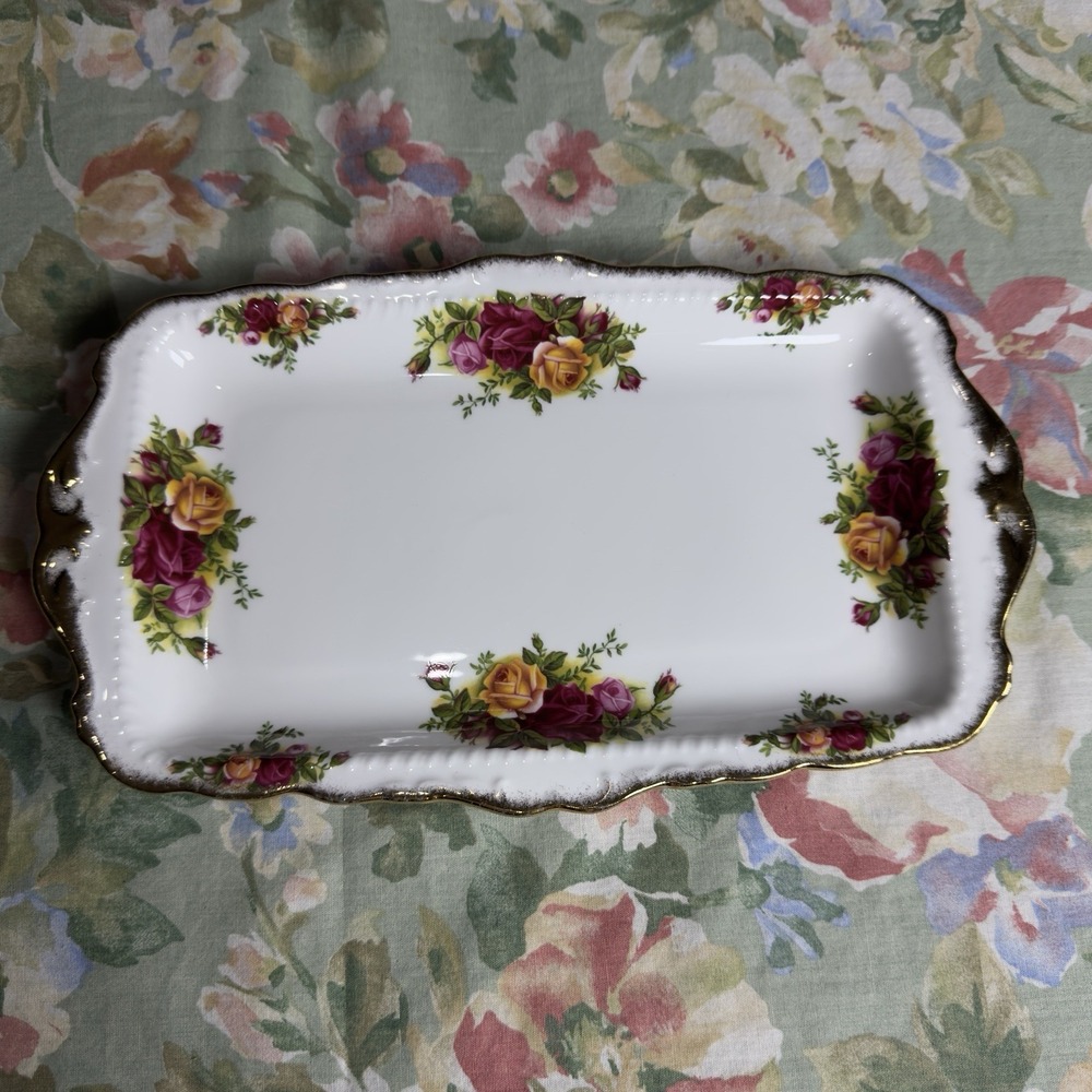 Royal Albert - OLD COUNTRY ROSES - 12" Rectangular Sandwich Tray